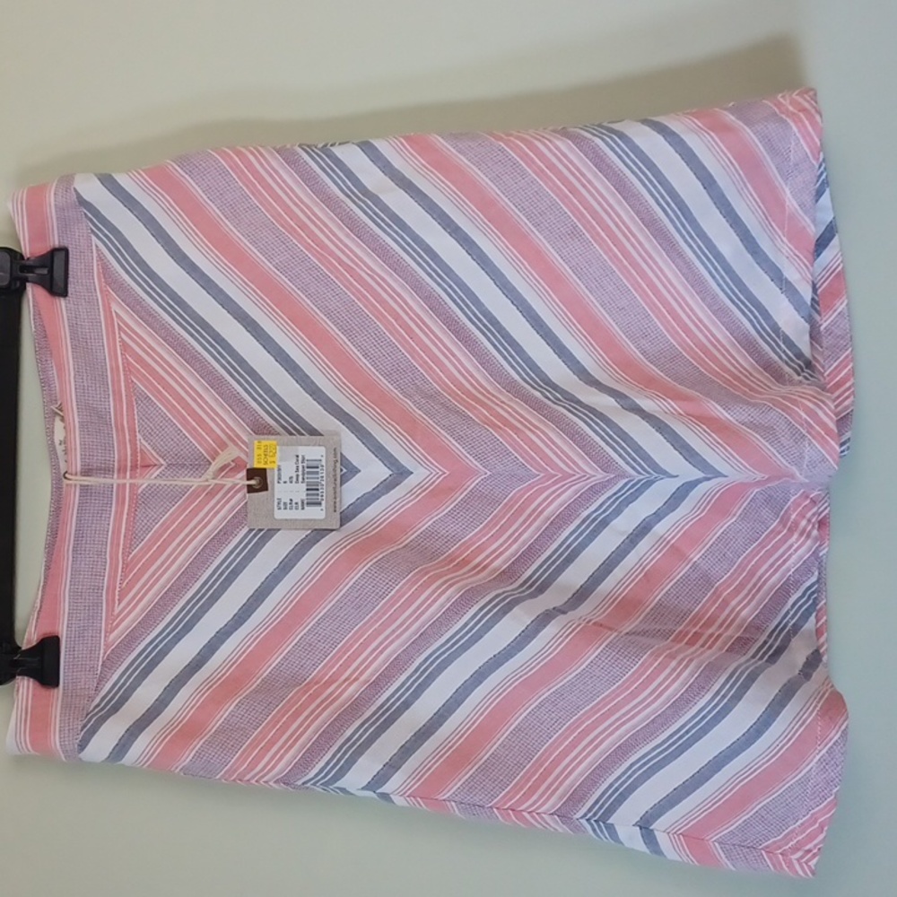 Aventura skirt brand new size 6